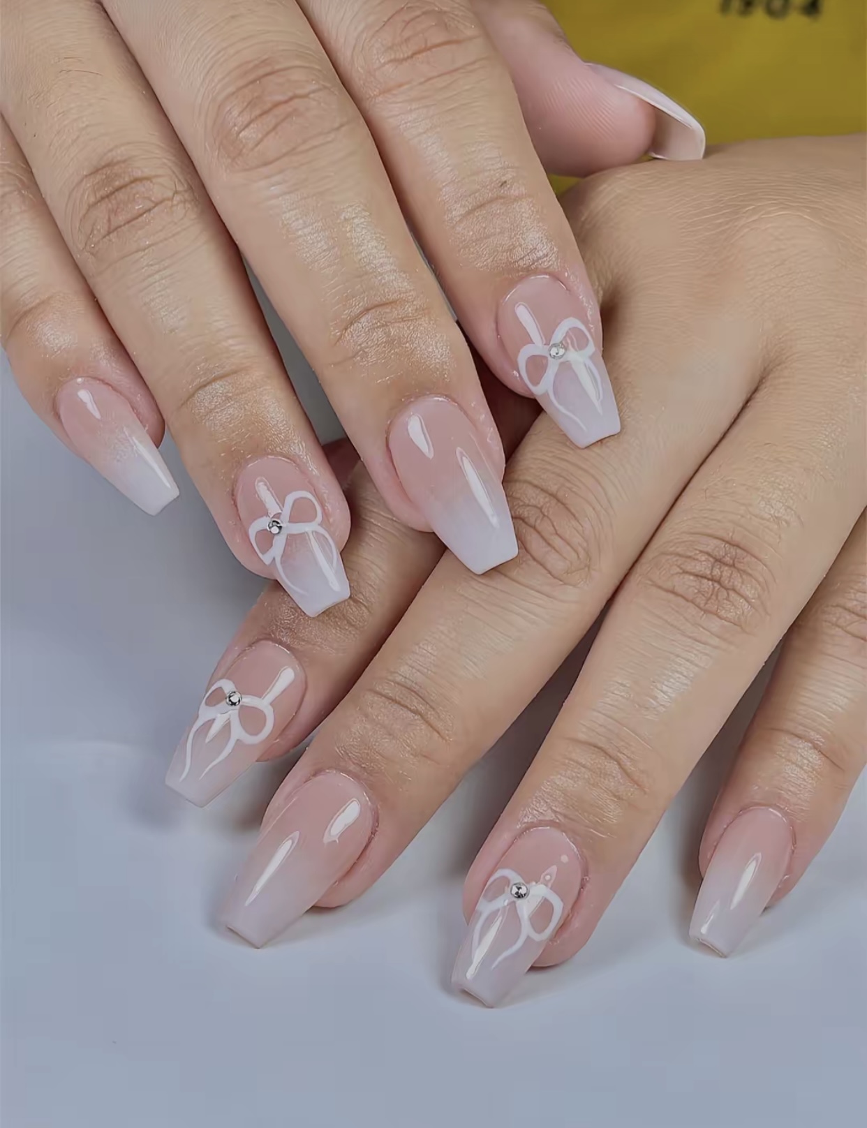 Pretty Nails & Spa logo
